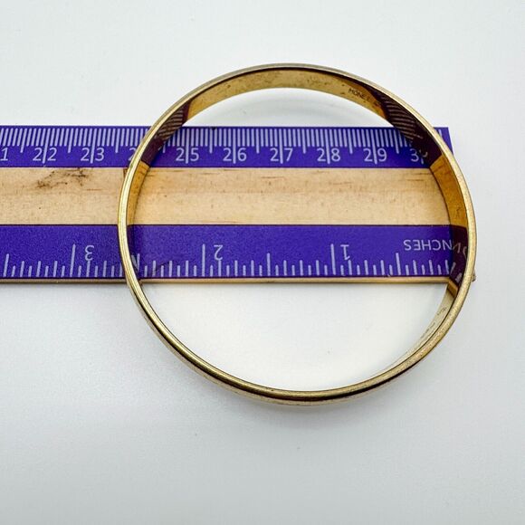 Vintage Monet Gold Tone Bangle Bracelet Formal Classic Timeless Retro - Picture 6 of 6